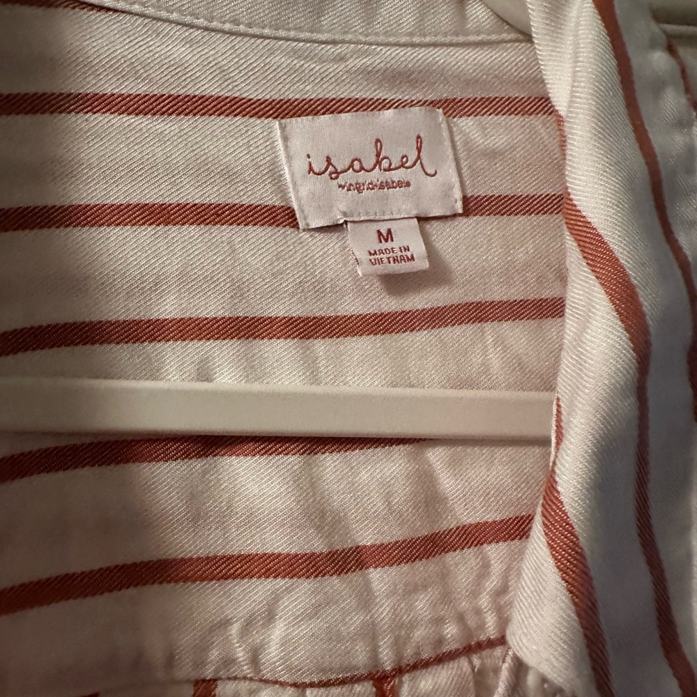 Button up - Picture 2 of 2